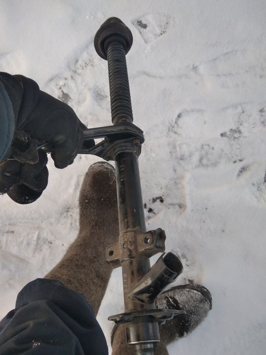 Руливая колонка мерс 190 продам