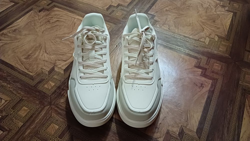 Кроссовки женские Xtep