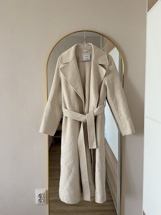 Якета, палта, суичъри Mango, Stradivarius, Bershka, Zara