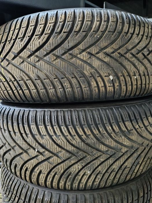 Зимни гуми 225/55/17  BFGoodrich