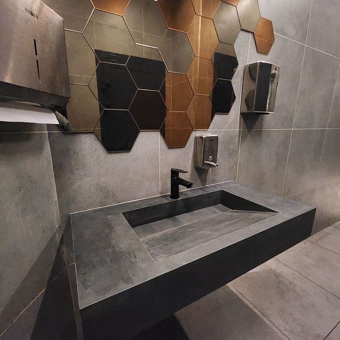 Раковина из керамогранита