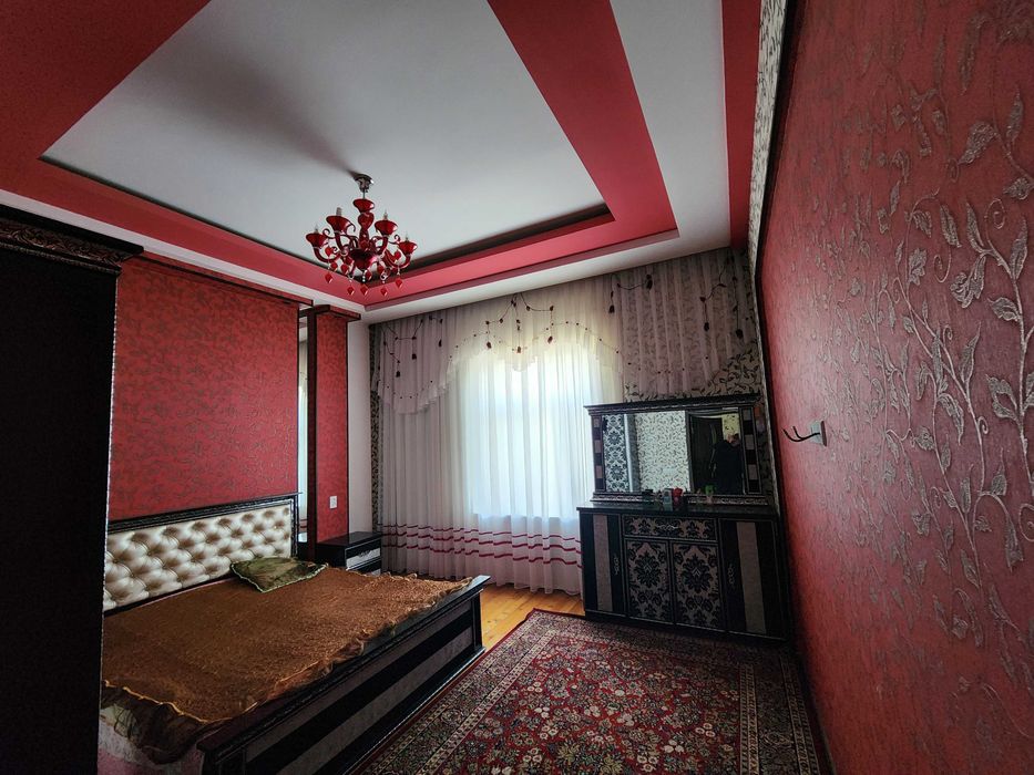 Уй сотилади. Недвижимость.