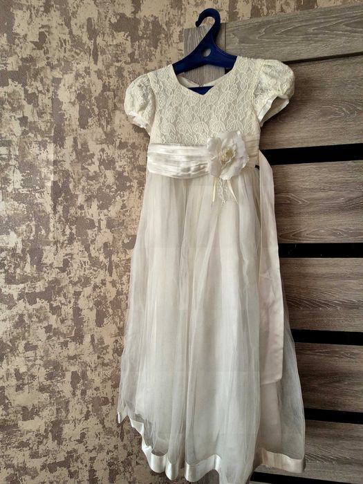 Продается платье