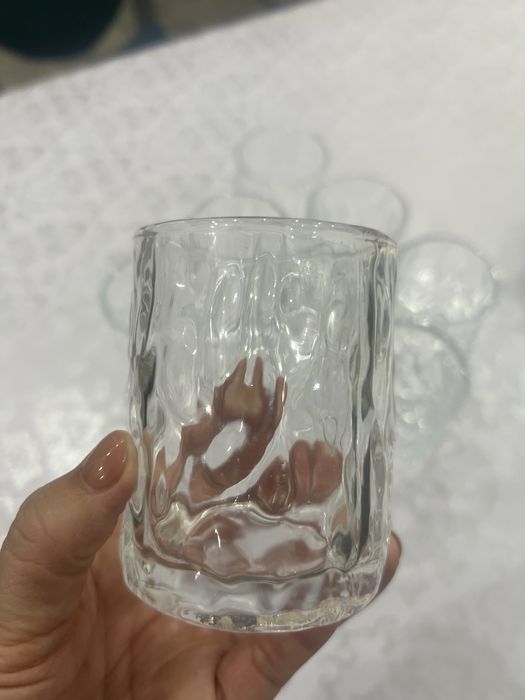 Бокал, стакан прозрачный