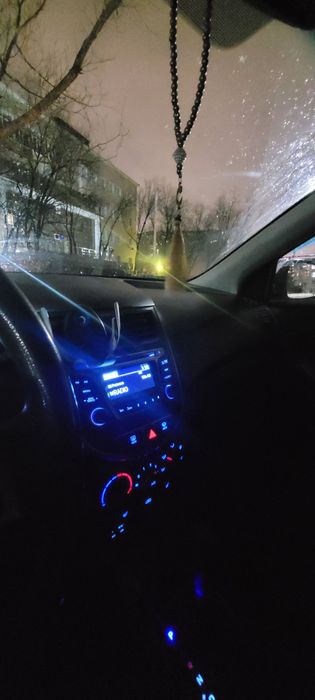 Автомобиль 2015 года