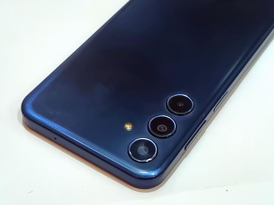 Samsung M35 5G 6/128 Srochna Sotiladi