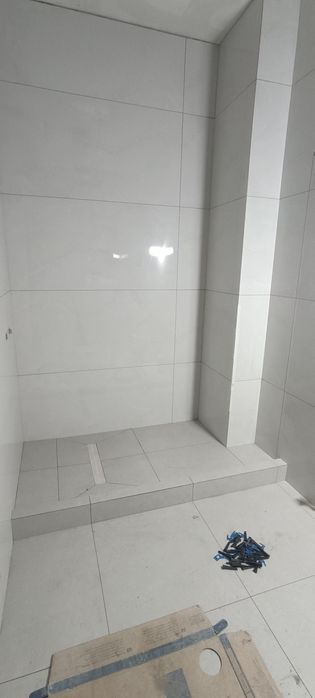 Кафельщик профессионал ,свободен