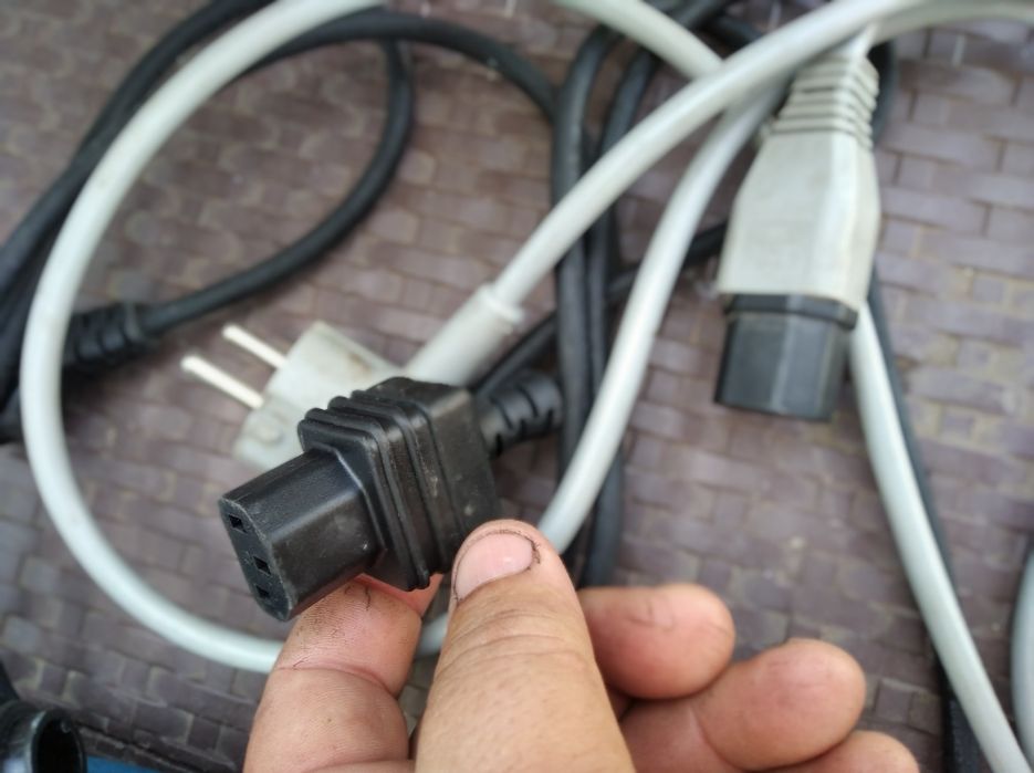 Почистващ робот за басейни Dolphin E25