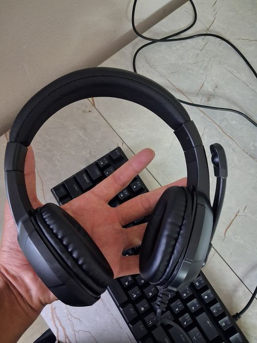 Продам игровые наушники