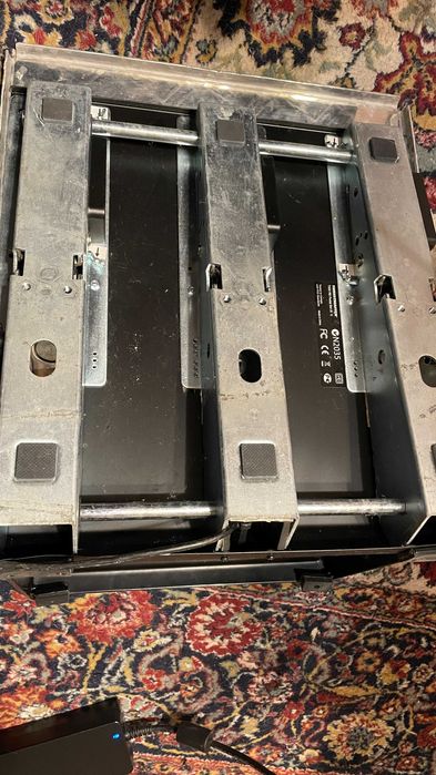 Продавам комплект волан и бюро: Thrustmaster T500 RS + Ultradesk Frag V3