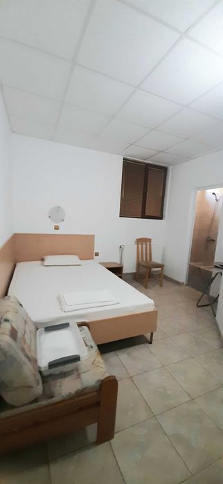 Продава се Хотел в Търговище, Център - 3000 кв.м за 150 €/кв.м - Снимка #7