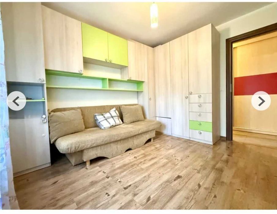 Ofer spre inchiriere apartament cu 3 camere