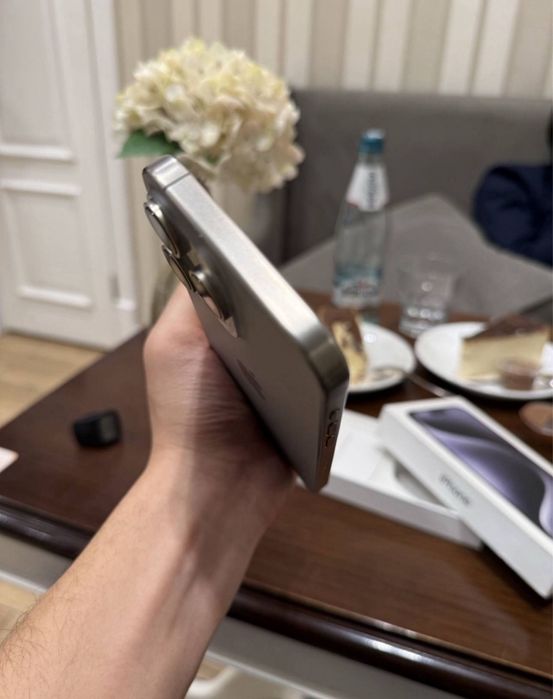 iPhone 15pro Max 256gb titan