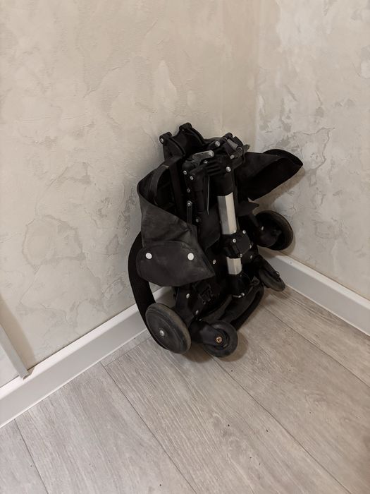 Детская коляска для прогулки.