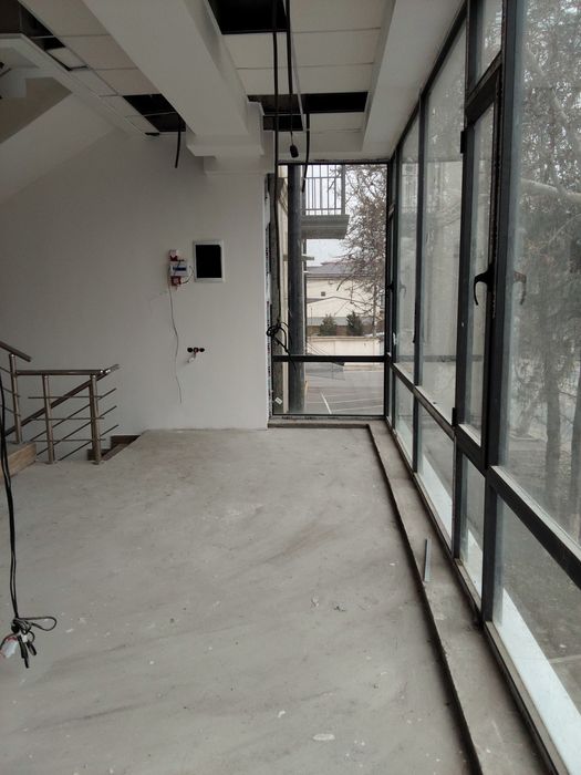 Arendaga 3 Etaj beriladi