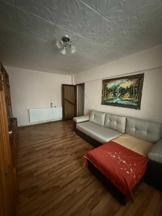 ÎNCHIRIEZ Apartament 2 camere ROBEA T-URI