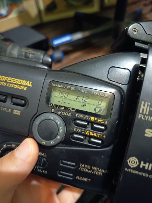 Lot de aparate video/foto Vechi Hitachi și Panasonic,acumulatoare etc