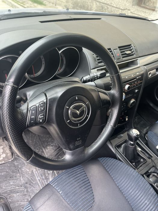 Мазда 3 продава се на части,2.0 ,150 коня бензин Sport