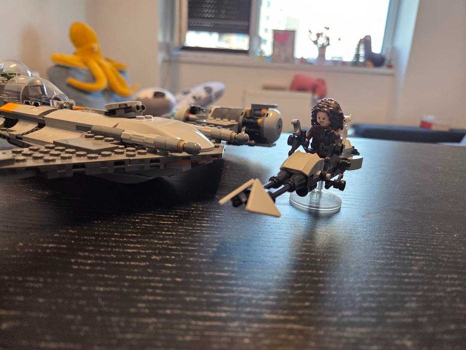 Lego 75325 The Mandalorian's N-1 Starfighter, Asamblat