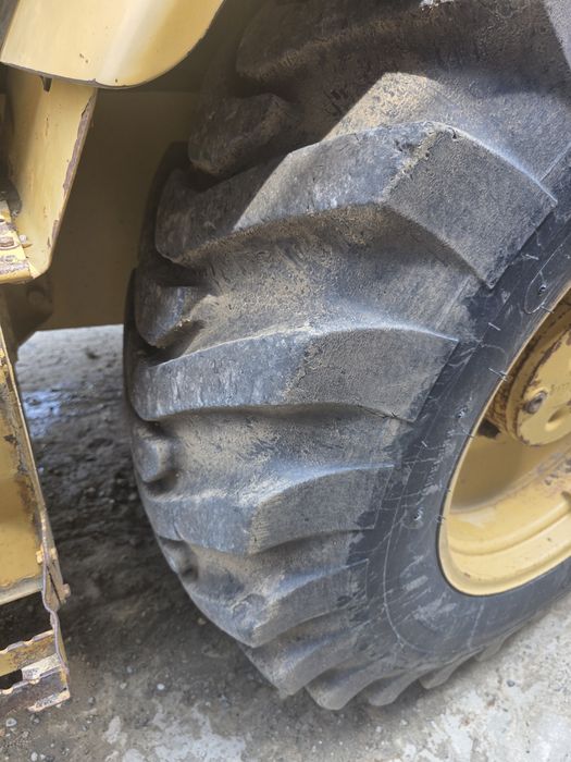 Vand Buldoexcavator Caterpillar