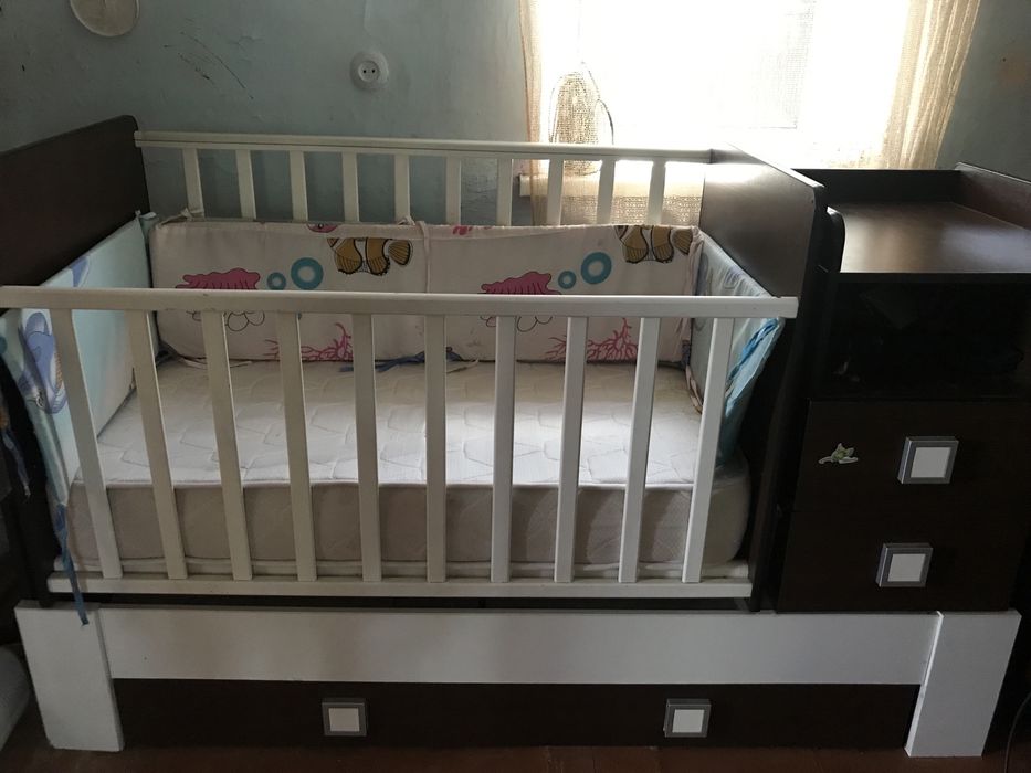 Манежка - трансформер, с маятником.