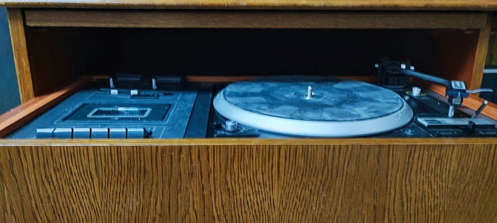 Comoda vintage hi fi