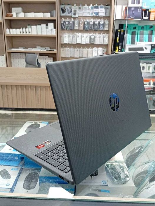 HP 15-fc0045nq AMD Ryzen 3-7320U, DDR4 8GB, SSD 1TB, 15.6" FHD 250nit