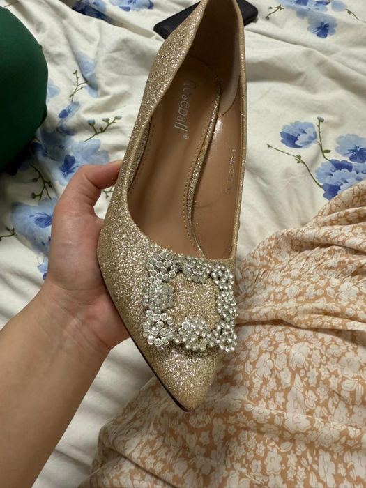 Каблук 37размер золотиста буу уральск…..