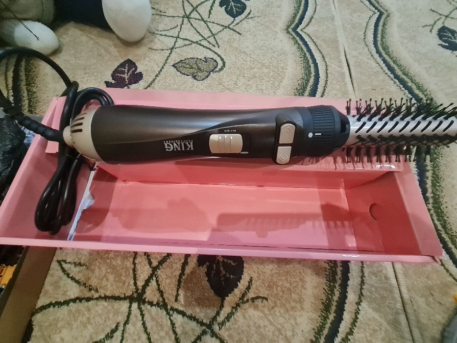 Продам фен расчёска