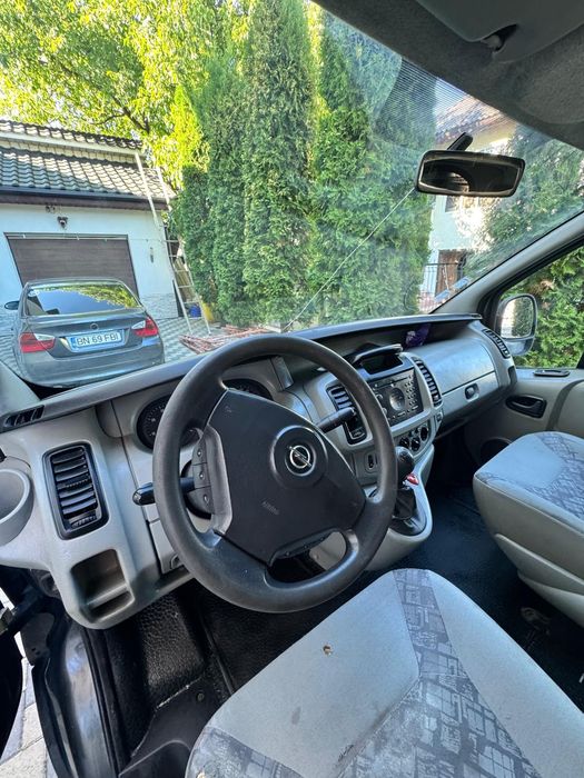Opel Vivaro  5 locuri autoutilitara