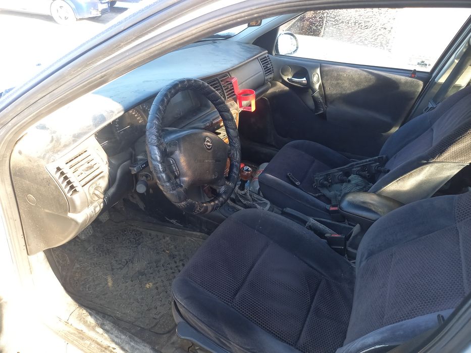 Опел Вектра 1.8 16V на части !