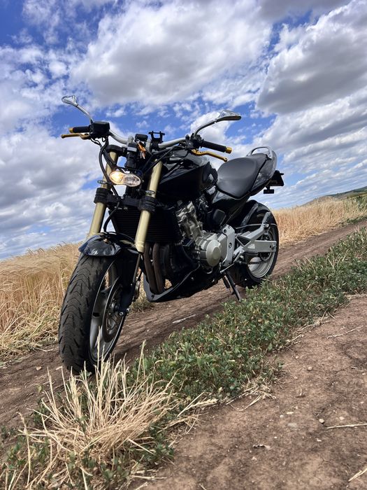 Honda Hornet 600 (sau schimb cu masină)