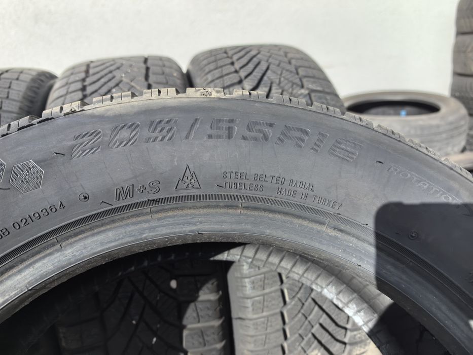 205/55/16 Фалкен ДОТ 2025 г - Като нови