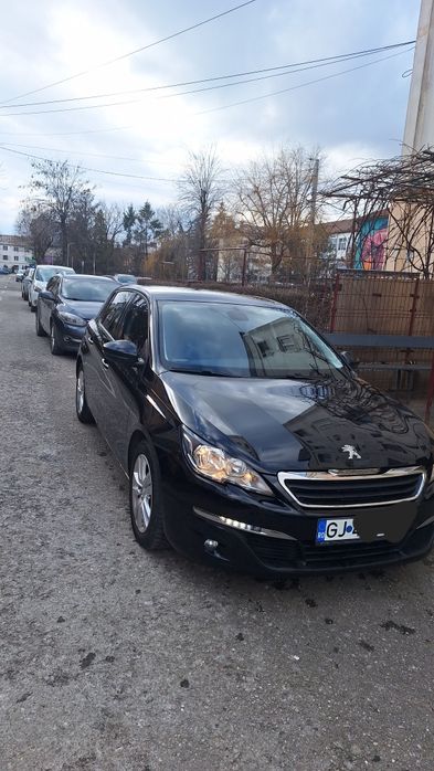 Peugeot 308 model scurt