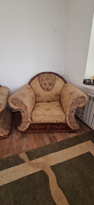 Диван натуральное дерево