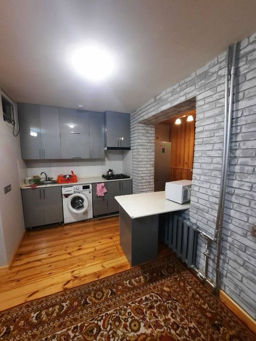 Ул. Бабура. 2/4/5. Кирпич.  2балкона. 60м2