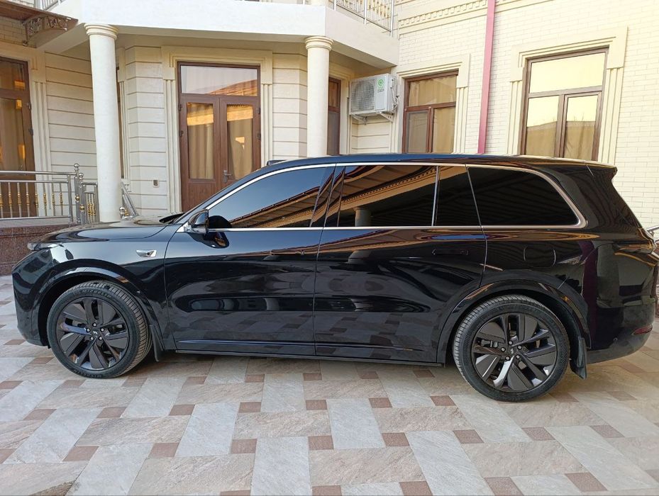 Lixiang li  9 max