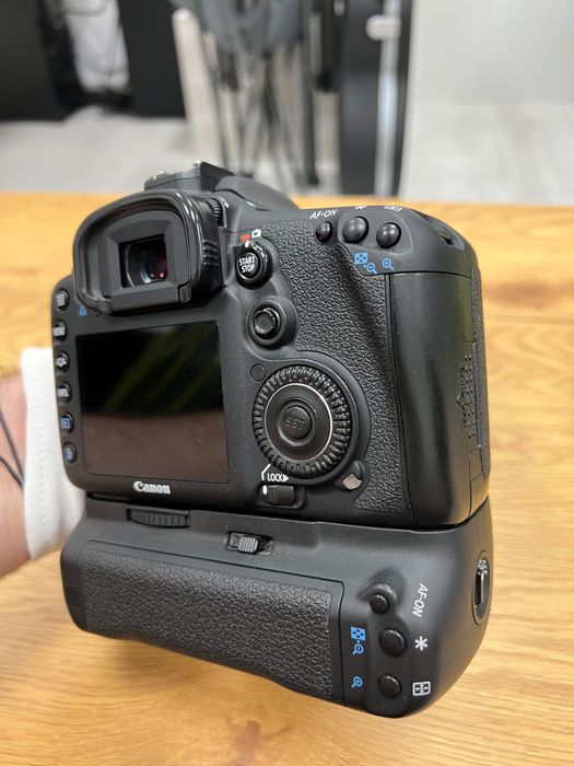 Професионален Фотоапарат Canon 7D