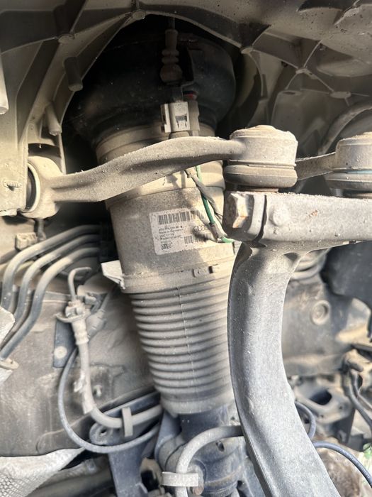 Ауди Q7 3.0 все запчасти есть