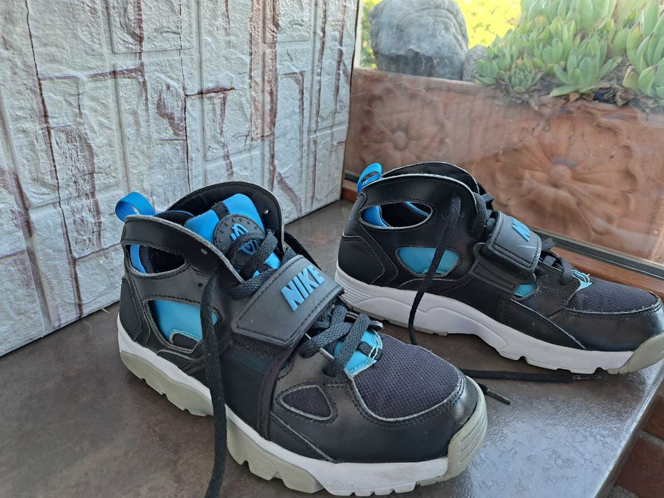 маратонки за момче,кожени кецове,спортни обувки Nike,найк,номер 38,5