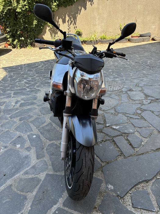 Suzuki GSR600 2007