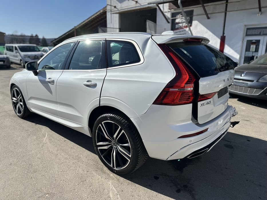 Volvo XC60 R-design 2.0d biturbo 235cp 2018  automat E6.Avariat spate
