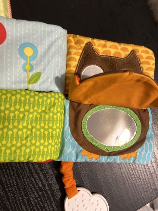 Skip Hop Cărticele și placă Montessori bebe