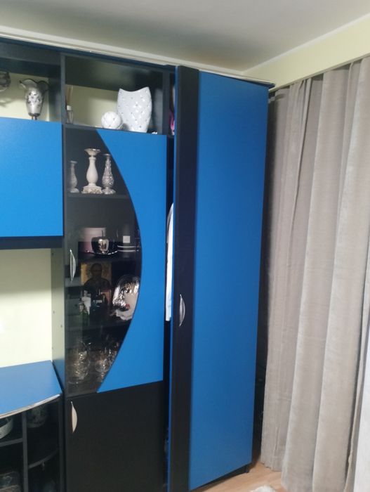 Vând mobila de sufragerie din pal de calitate