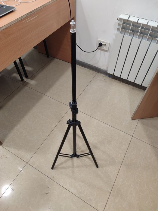 Продам штатив, высокий