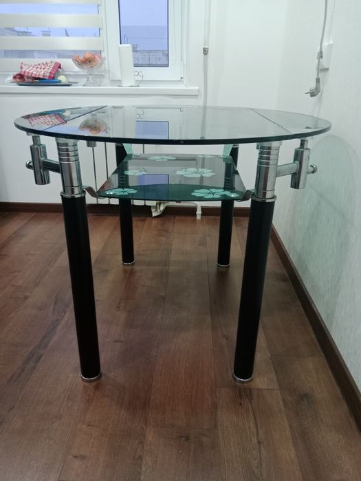 Продам раскладной кухонный стол