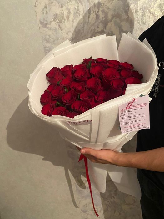 Свежие цветы , метровые розы
