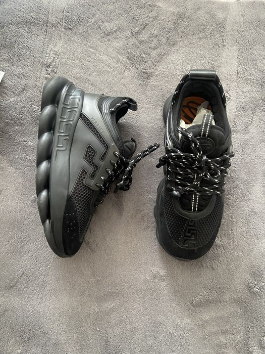 Versace chain reaction