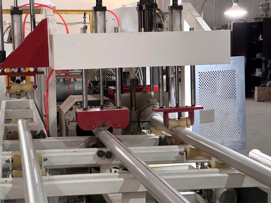 50–160 mm UPVC quvur ishlab chiqarish liniyasi.