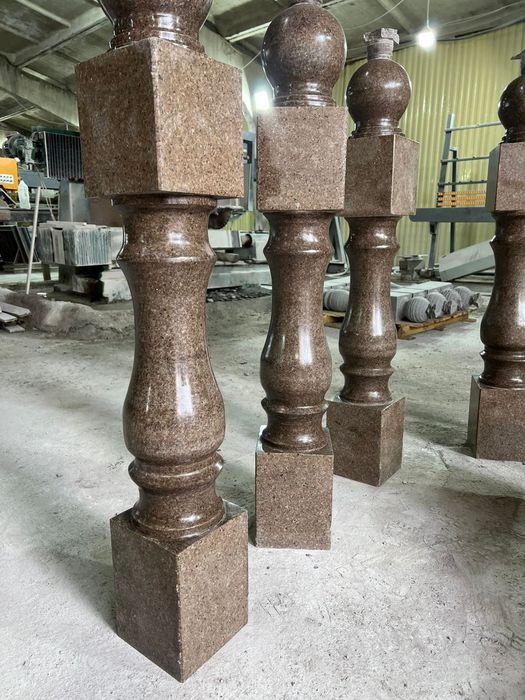 Гранит,мрамор,травертин,балясины,перила, тумбы